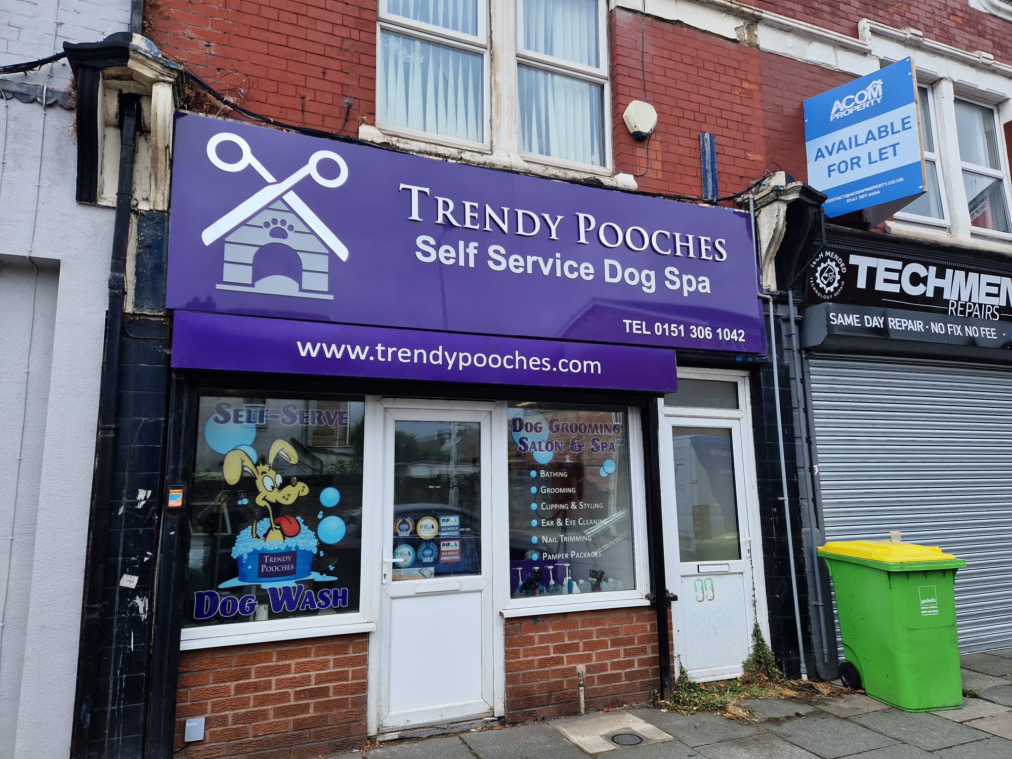 Pet-shop fascia sign by Total Sign Solutions